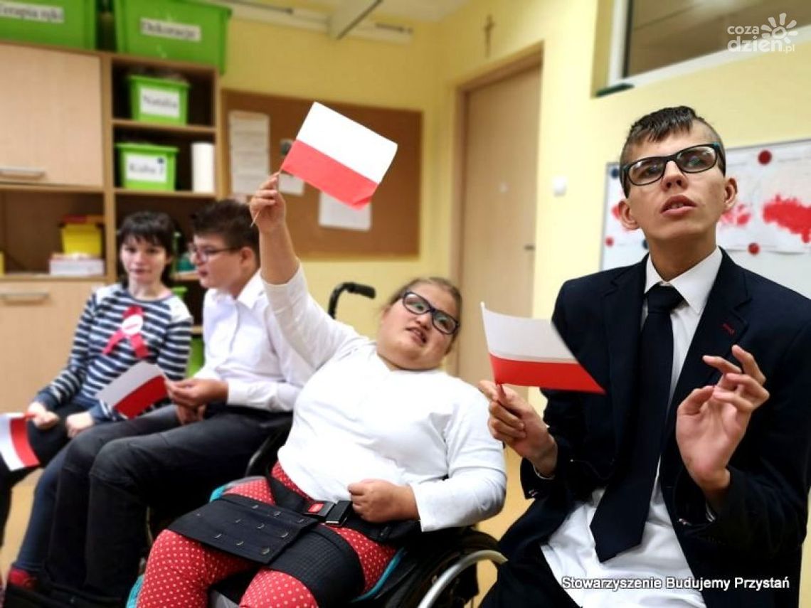 Wyjątkowy hymn w Budujemy Przystań