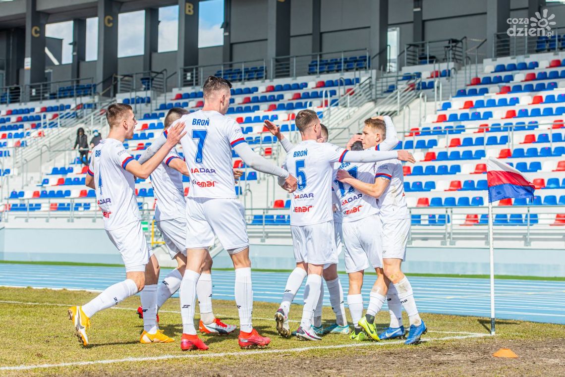 Wyjazdowy triumf piłkarzy Broni