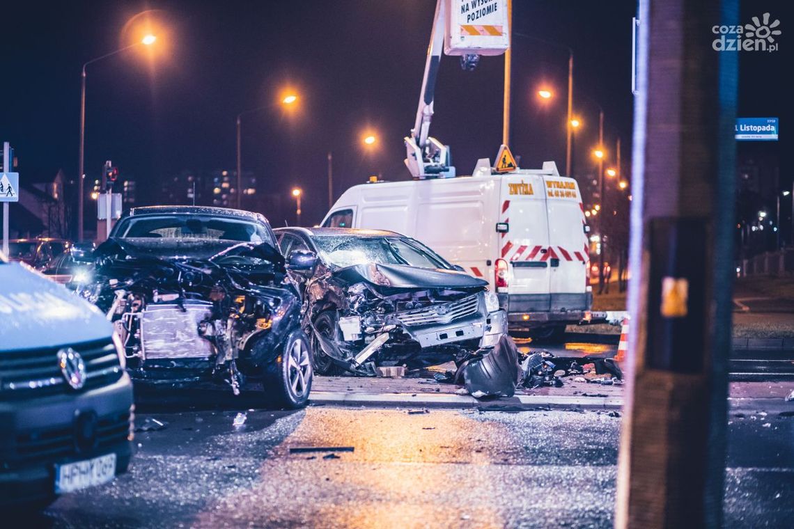 Wypadek na Chrobrego. Zobacz zdjęcia