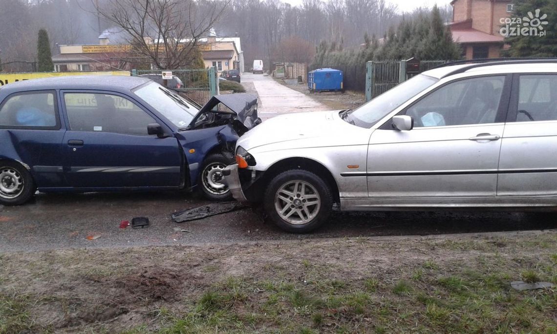 Wypadek na Kozienickiej. Utrudnienia w ruchu