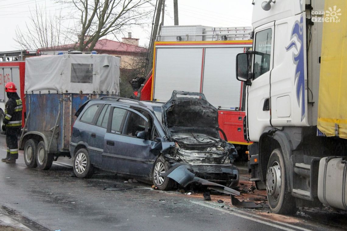 Wypadek na Przytyckiej. Dwie osoby nie żyja
