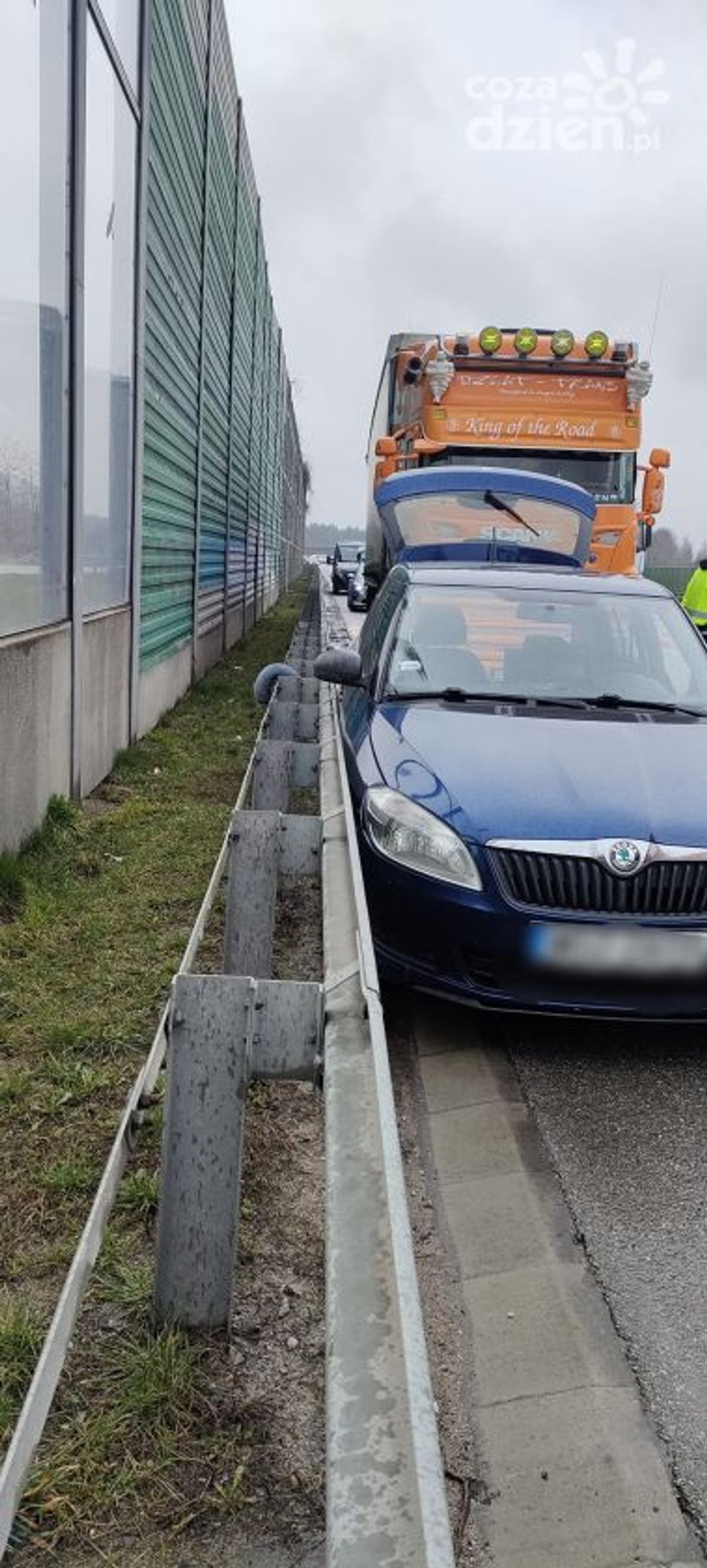 Wypadek na trasie S7. Kobieta trafiła do szpitala Wypadek na trasie S7. Kobieta trafiła do szpitala