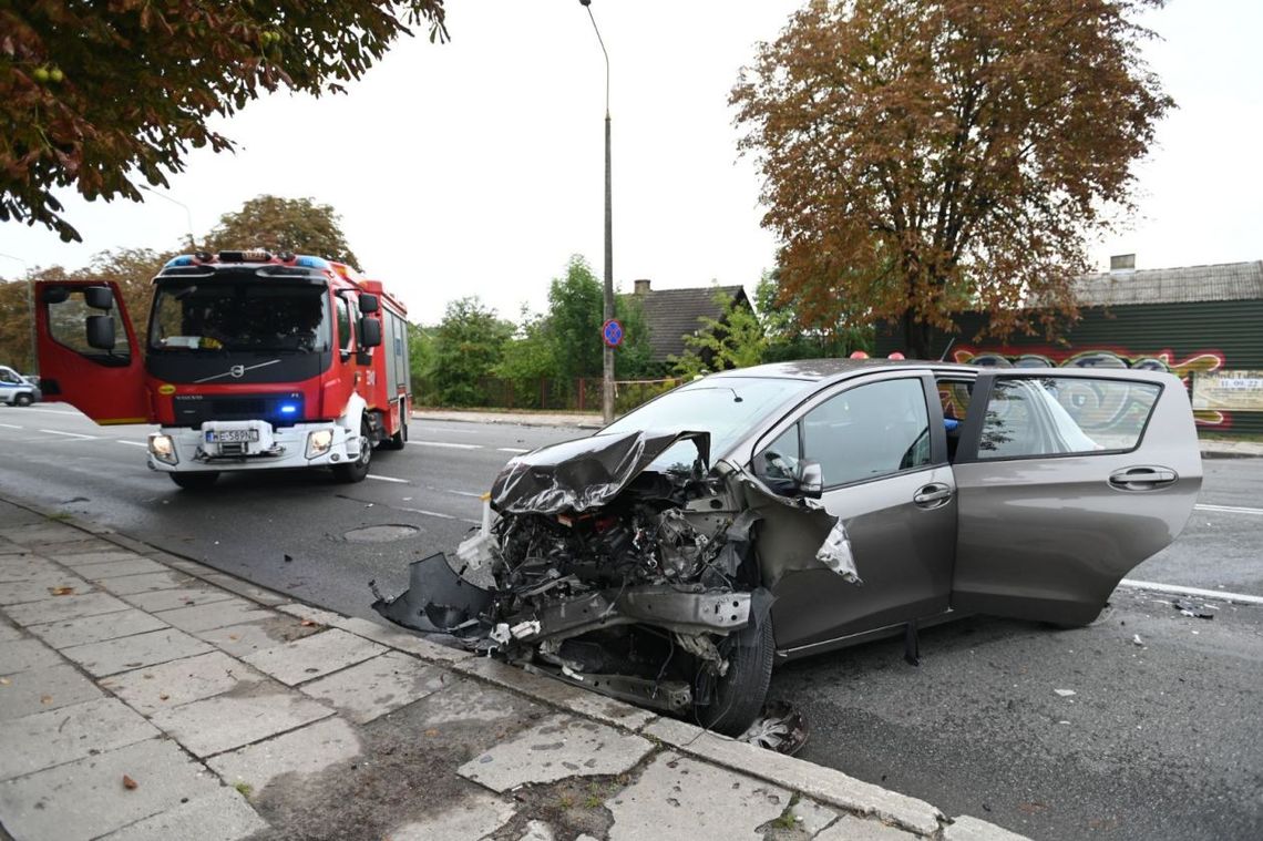 Wypadek na ul. Lubelskiej w Radomiu. 64-latek w szpitalu