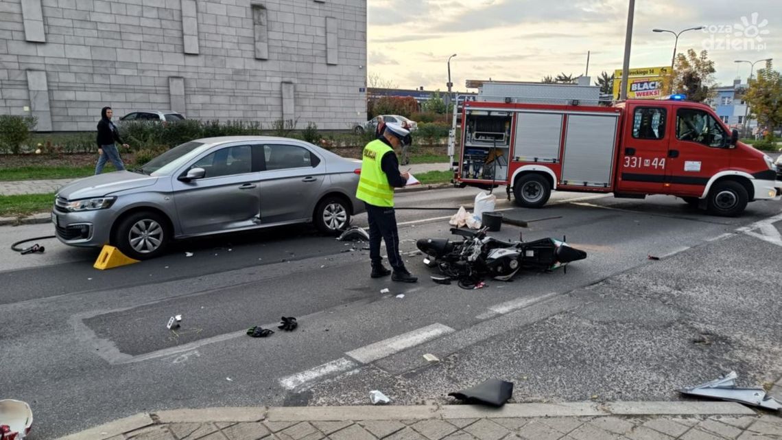 Wypadek na ul. Wernera. Motocyklista w szpitalu 