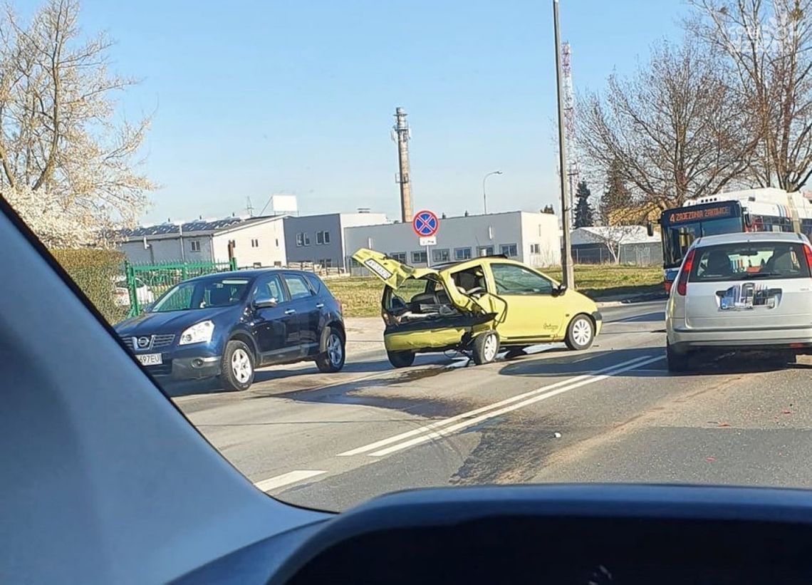 Wypadek przy ul. Wierzbickiej Wypadek przy ul. Wierzbickiej