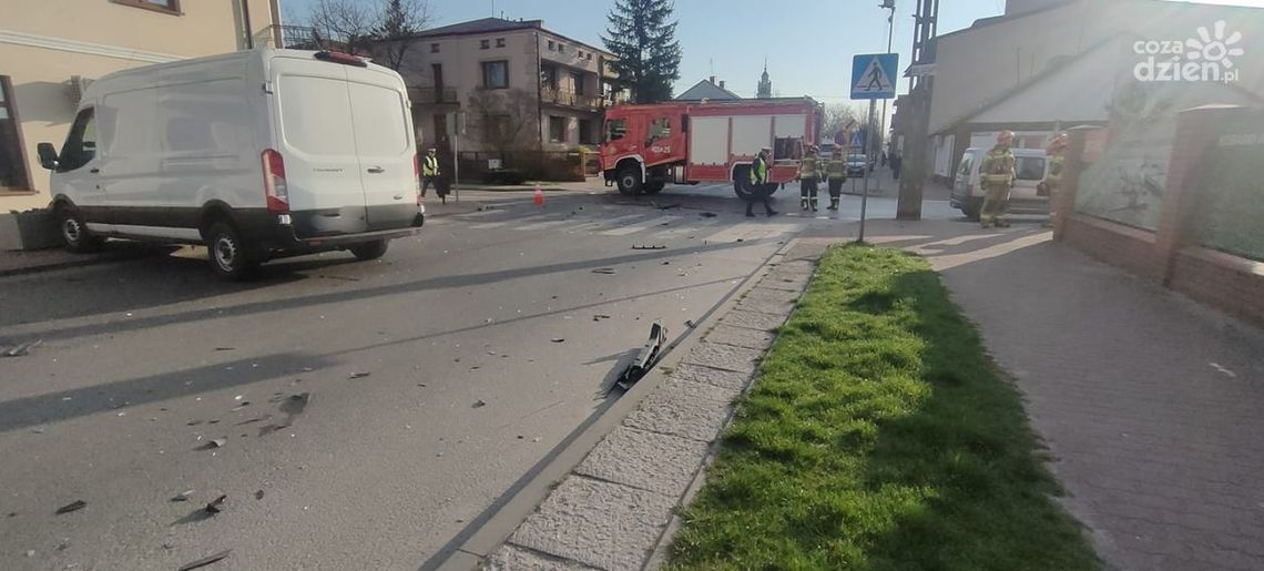 Wypadek w Białobrzegach. Jedna osoba w szpitalu