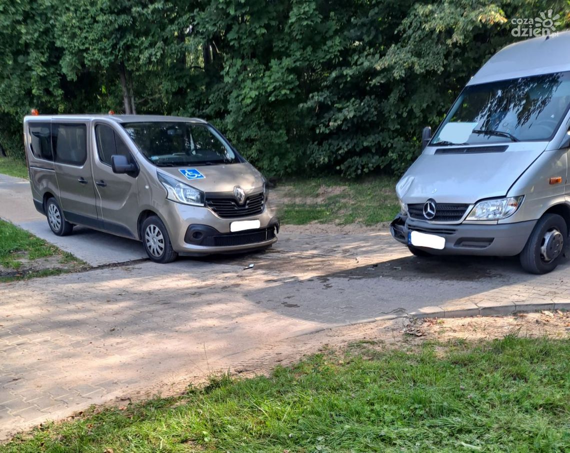 Wypadek w Borkowicach. Zderzyły się busy Wypadek w Borkowicach. Zderzyły się busy