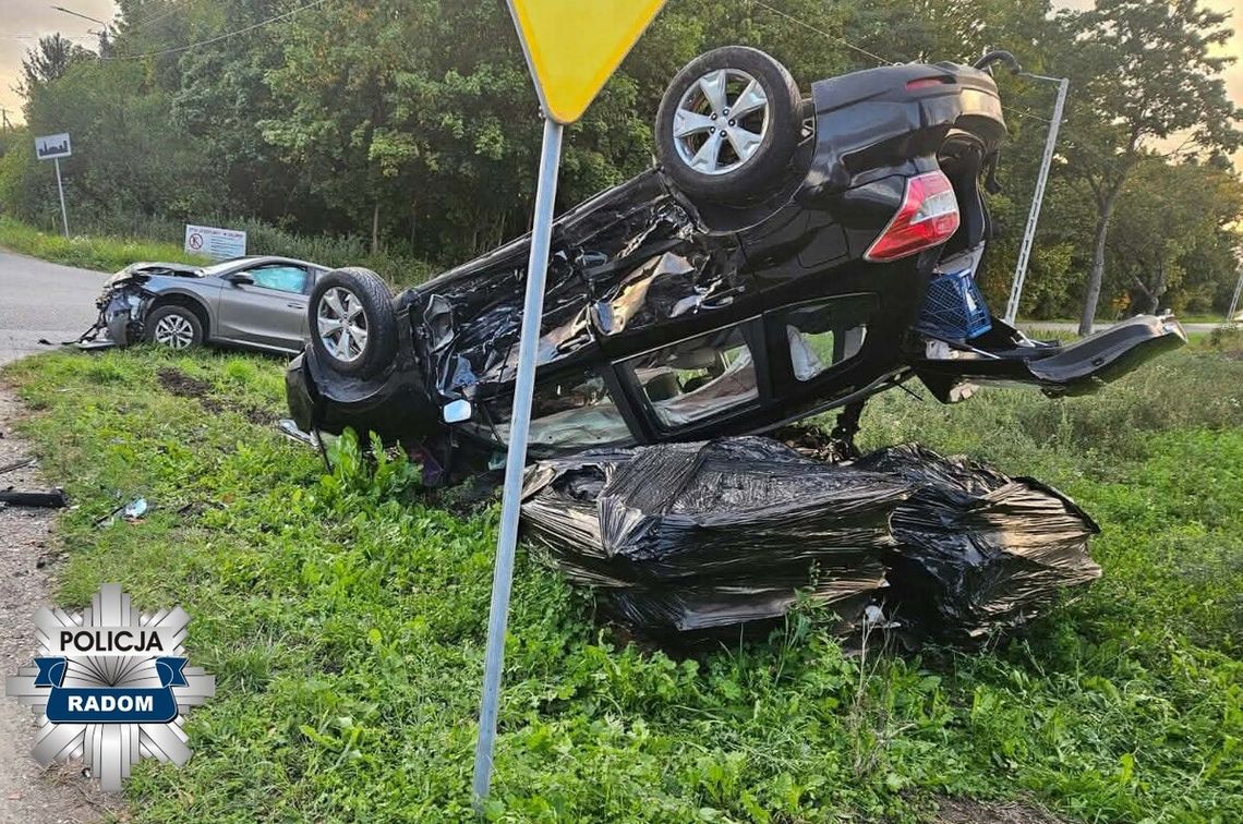 Wypadek w Gulinku. Zderzyły się dwa samochody, 60-latka w szpitalu Wypadek w Gulinku. Zderzyły się dwa samochody, 60-latka w szpitalu