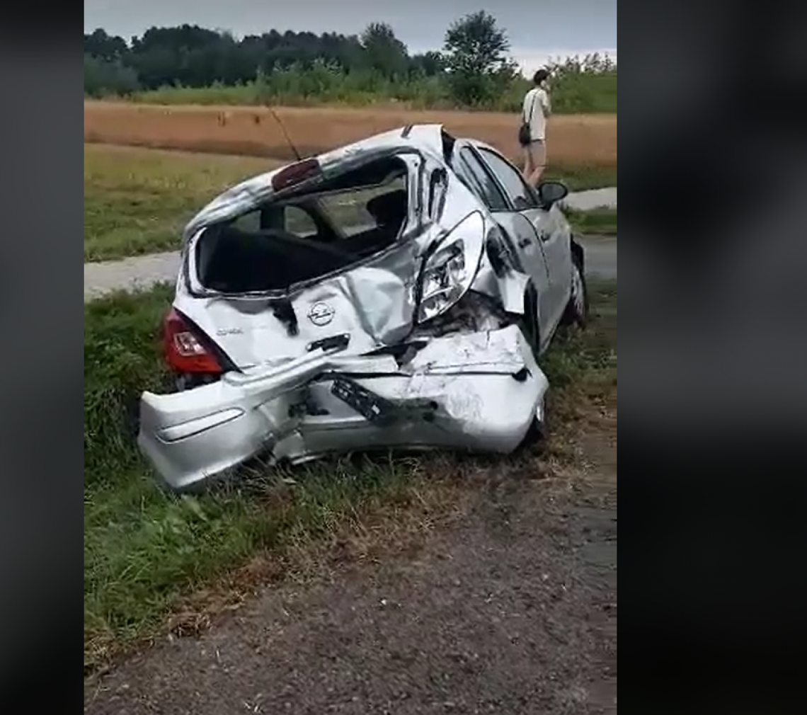 Wypadek w Kuczkach-Kolonii. Trzy osoby w szpitalu Wypadek w Kuczkach-Kolonii. Trzy osoby w szpitalu