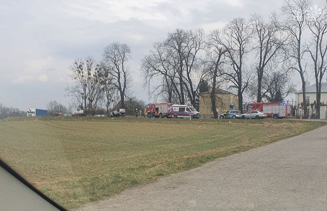 Wypadek w Opactwie. 24-latka dachowała 