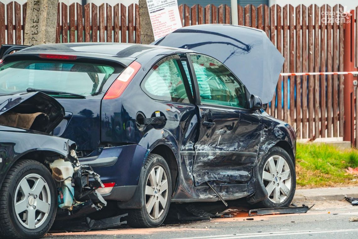 Wypadek w Pionkach. Dwie osoby trafiły do szpitala Wypadek w Pionkach. Dwie osoby trafiły do szpitala
