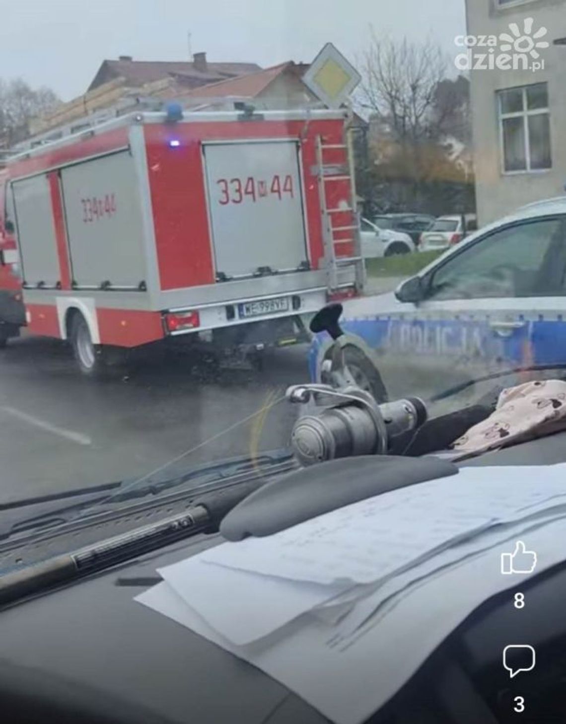 Wypadek w Pionkach. Dwie osoby w szpitalu 