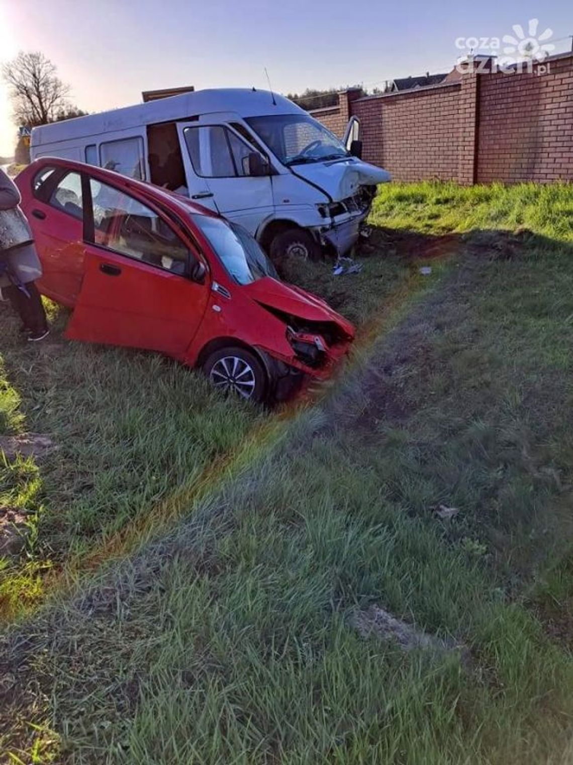 Wypadek w Wieniawie. Trzy osoby w szpitalu Wypadek w Wieniawie. Trzy osoby w szpitalu