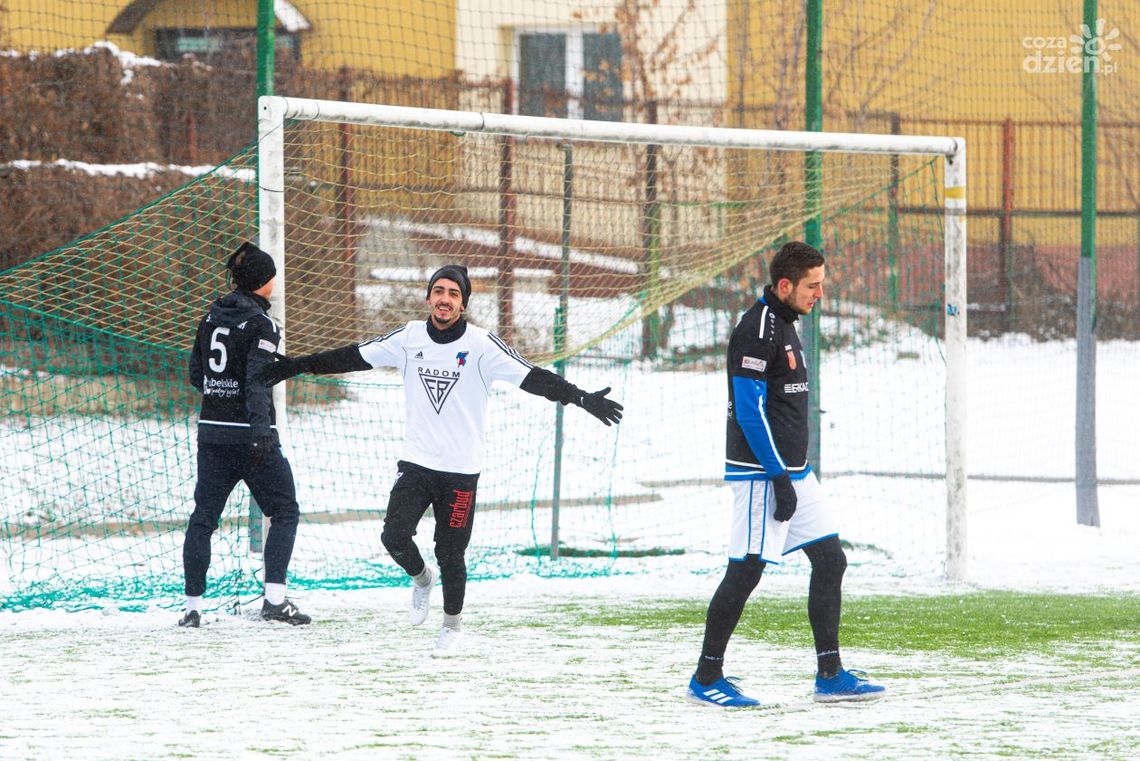 Wysokie sparingowe zwycięstwo piłkarzy radomskiej Broni