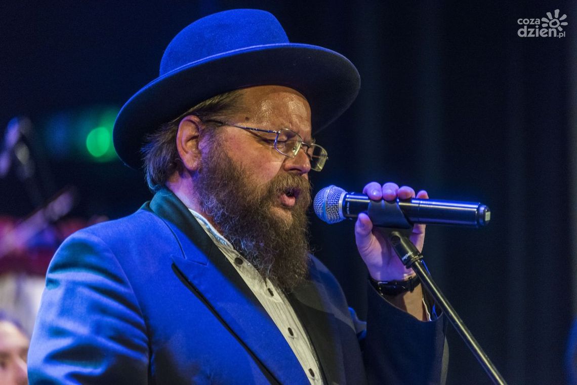 Wystawa, premiera i Gerard Edery