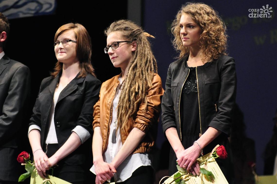 XIV edycja Ośmiu Wspaniałych - wolontariusze nagrodzeni XIV edycja Ośmiu Wspaniałych - wolontariusze nagrodzeni