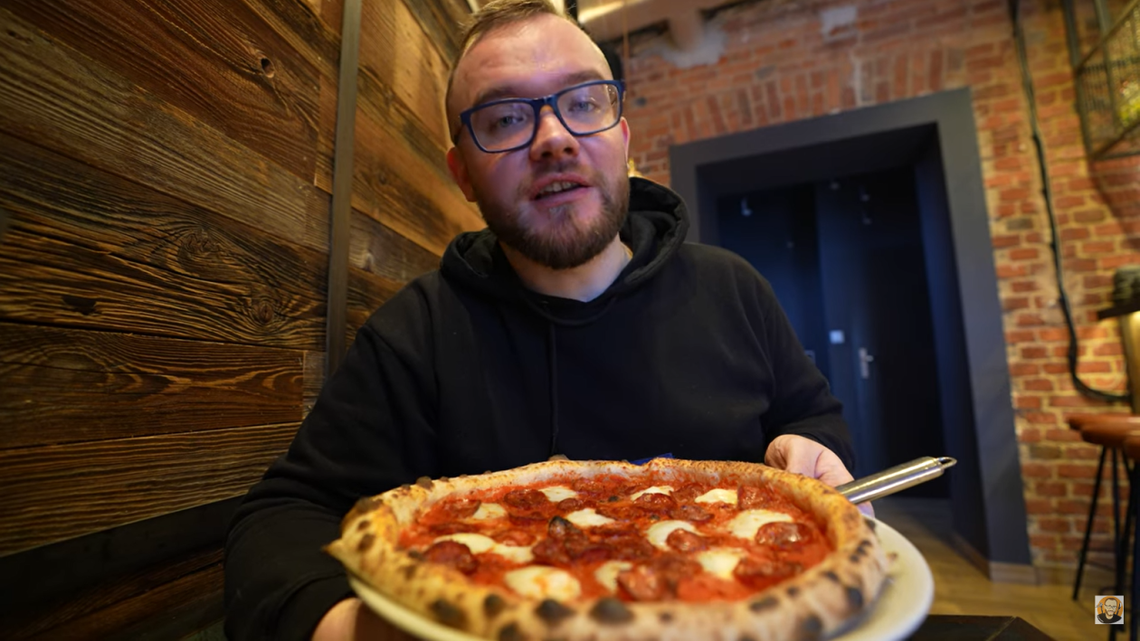 Youtuber ocenił jedzenie w Radomiu Youtuber ocenił jedzenie w Radomiu