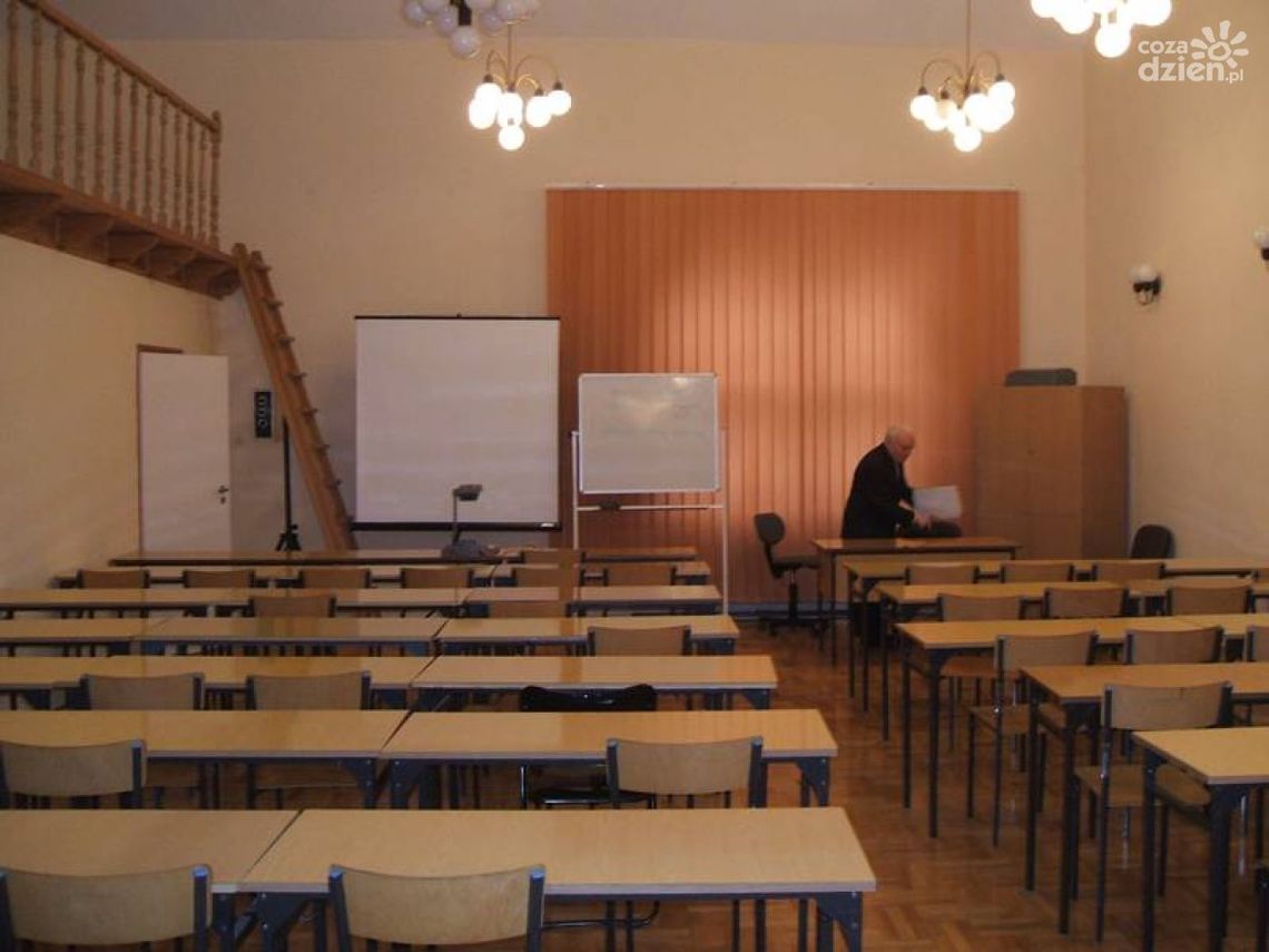 Z Radomia znikają kolegia licencjackie Z Radomia znikają kolegia licencjackie