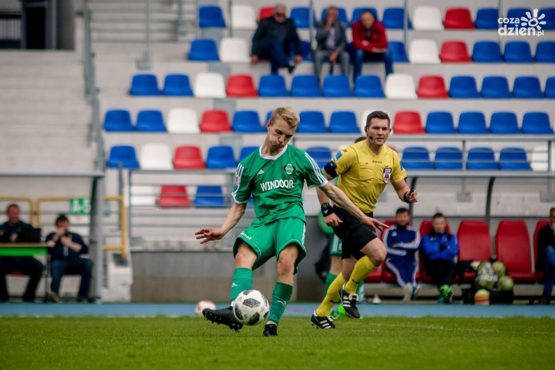 Z Radomiaka do KSZO Ostrowiec Świętokrzyski Z Radomiaka do KSZO Ostrowiec Świętokrzyski