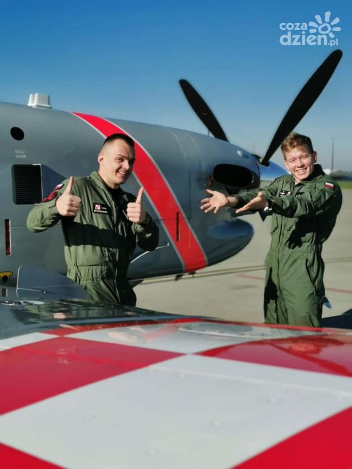 Za sterami samolotów. Lotnicy po szkoleniu