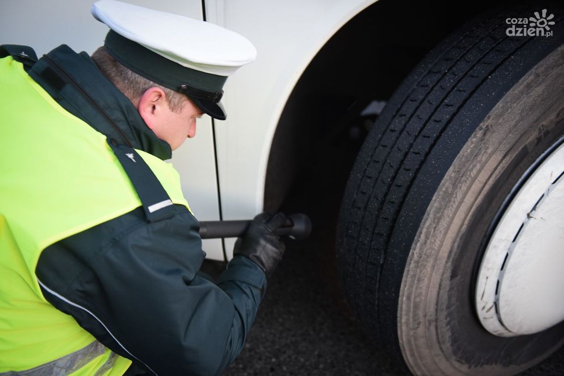 Zaczęły się ferie, sprawdzają autokary