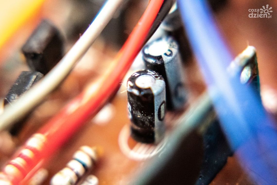 Zalety i wady stosowania baterii litowo-jonowych w zasilaniu awaryjnym Zalety i wady stosowania baterii litowo-jonowych w zasilaniu awaryjnym