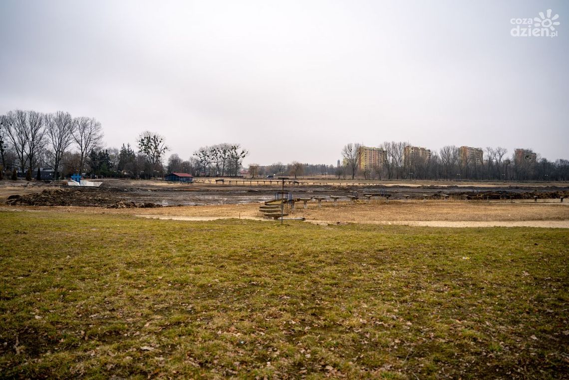 Zalew na Borkach latem 