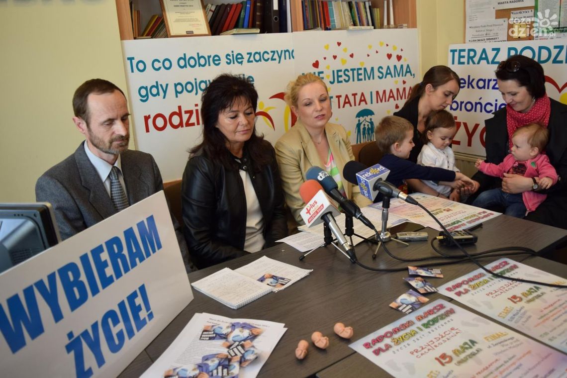 Zamanifestują radość z posiadania rodziny