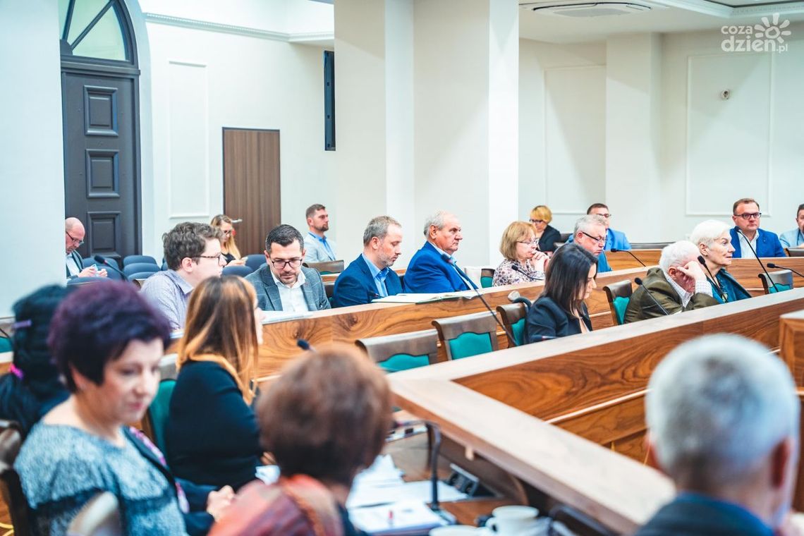 Zamieszanie z pensjami dla radomskich nauczycieli Zamieszanie z pensjami dla radomskich nauczycieli