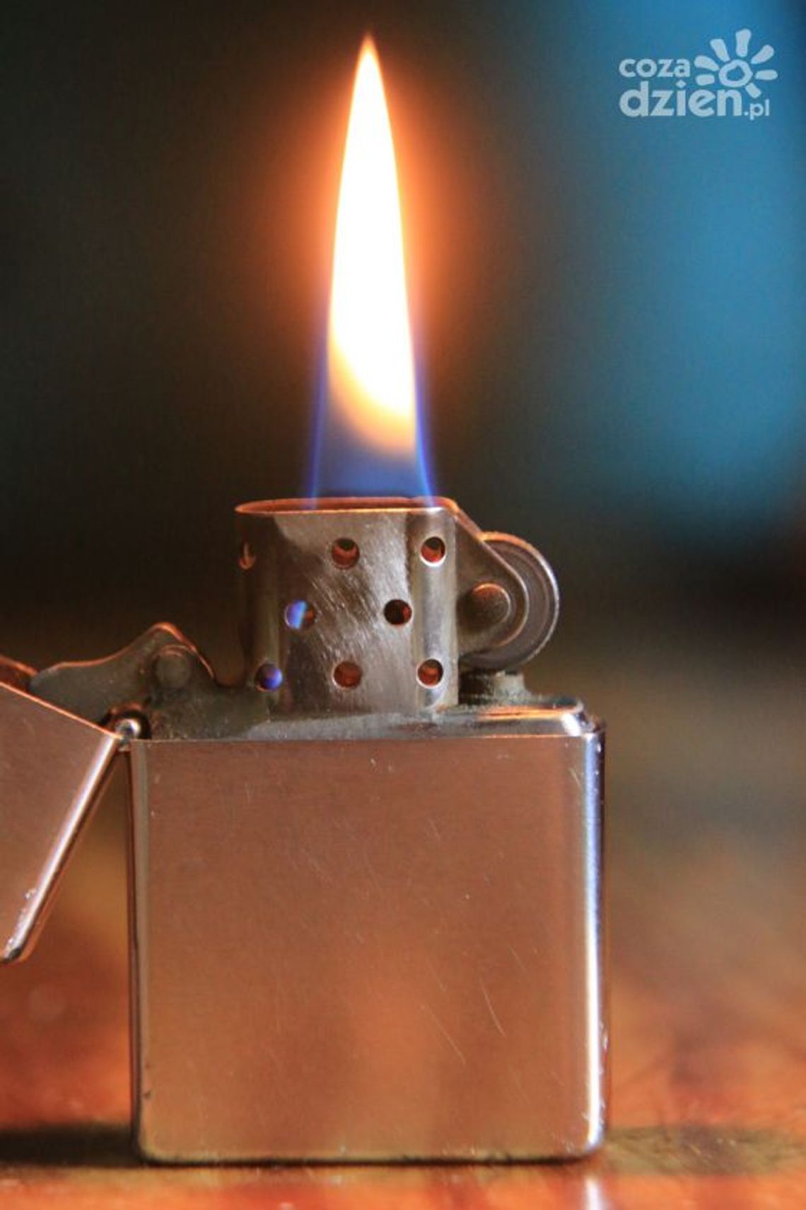 Zapalniczka z grawerem — personalizowany prezent dla osoby palącej. 