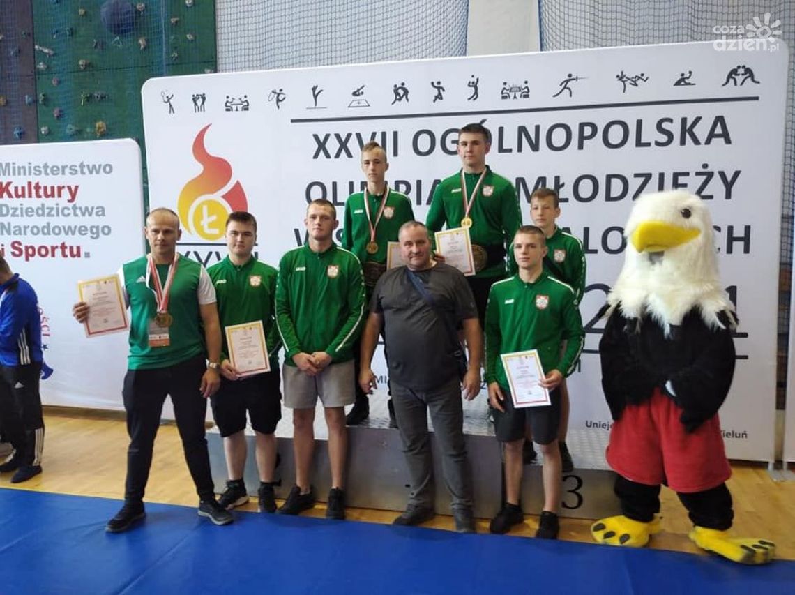 Zapaśnicy Orlika z dwoma złotymi medalami OOM