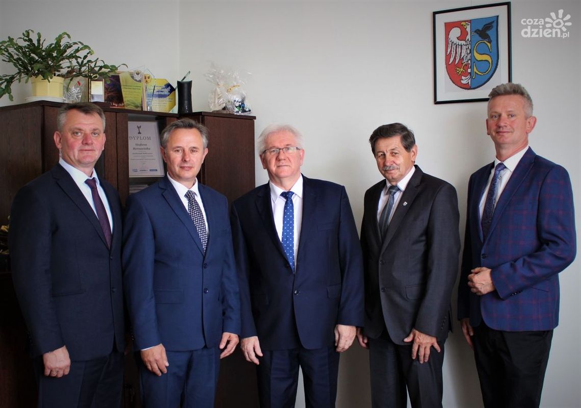 Zarząd powiatu zwoleńskiego otrzymał absolutorium i wotum zaufania