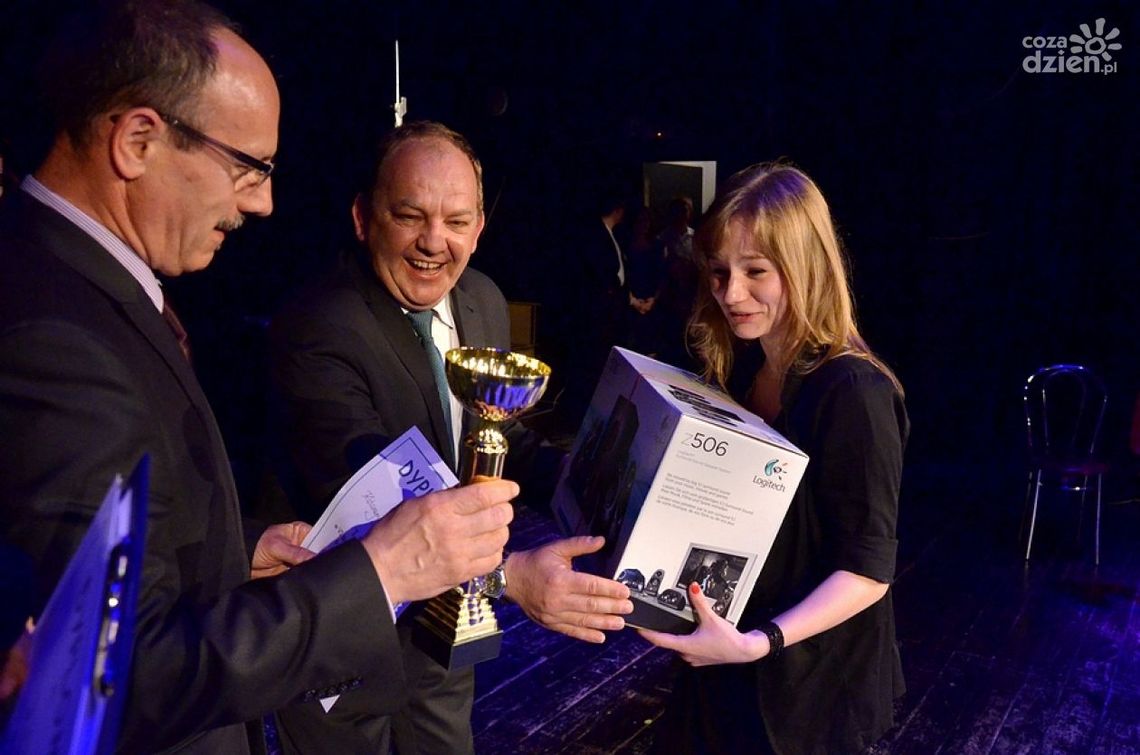 Zaśpiewali w obcych językach Zaśpiewali w obcych językach