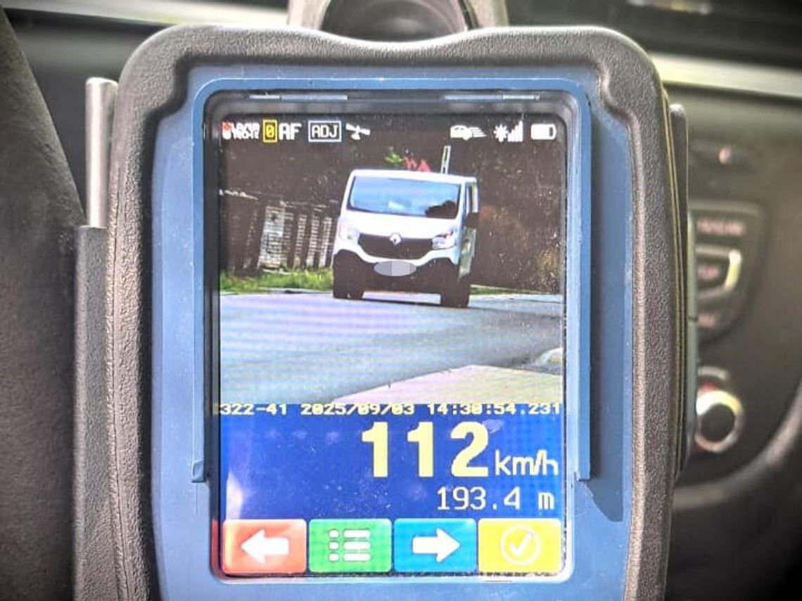 Zatrzymany kierowca próbował przekupić policjantów