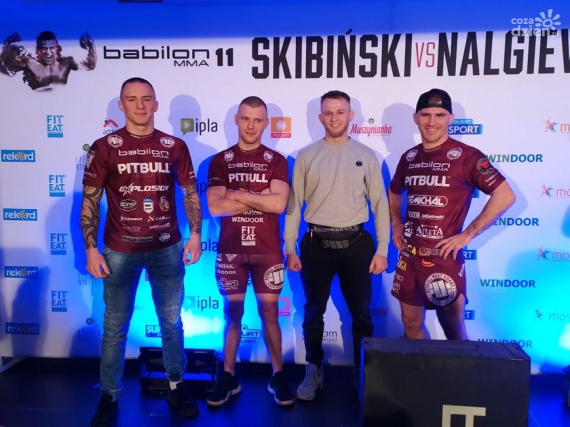 Zawodnicy już po ważeniu. Nikt nie przekroczył wymaganej wagi