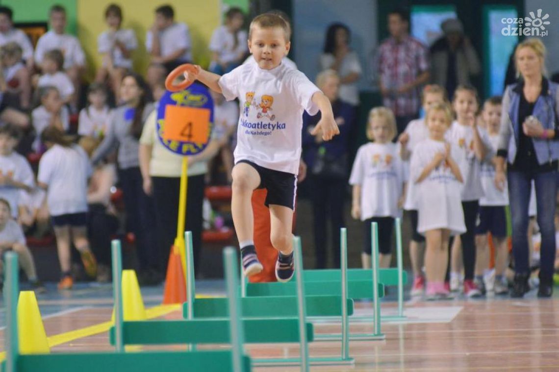 Zawody Kids Athletics w hali MOSiR Zawody Kids Athletics w hali MOSiR