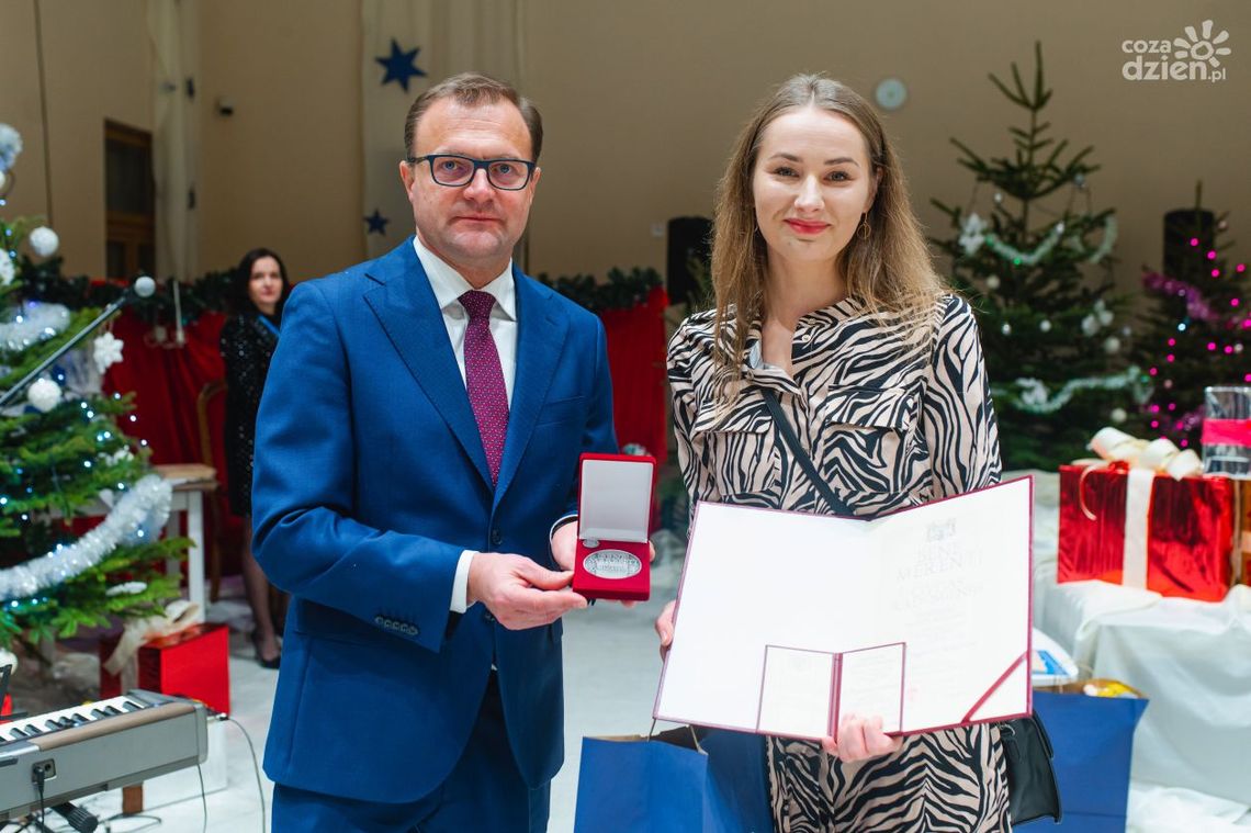 Zbigniew Ciesielski pośmiertnie odznaczony Bene Merenti Caritate Radomiensis