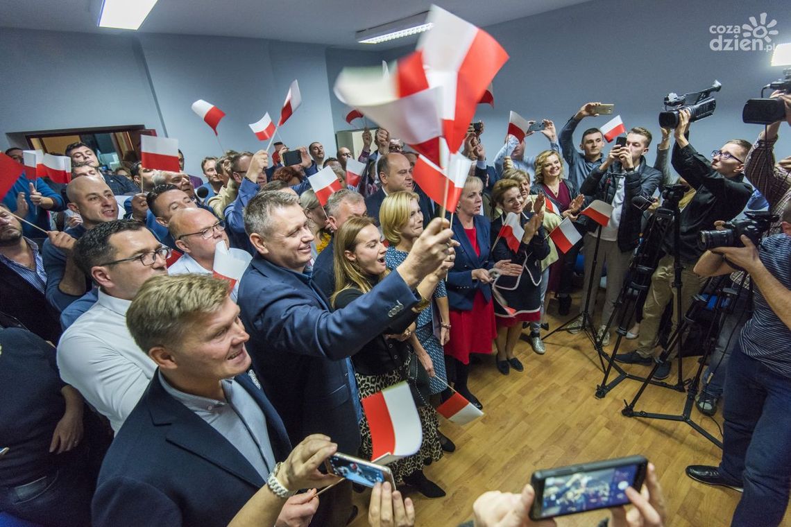 Zdecydowane zwycięstwo PiS-u! Oficjalne wyniki PKW