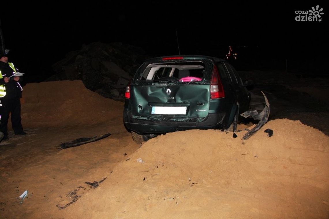 Zderzenie z ciężarówką. Ranne trzyletnie dziecko Zderzenie z ciężarówką. Ranne trzyletnie dziecko