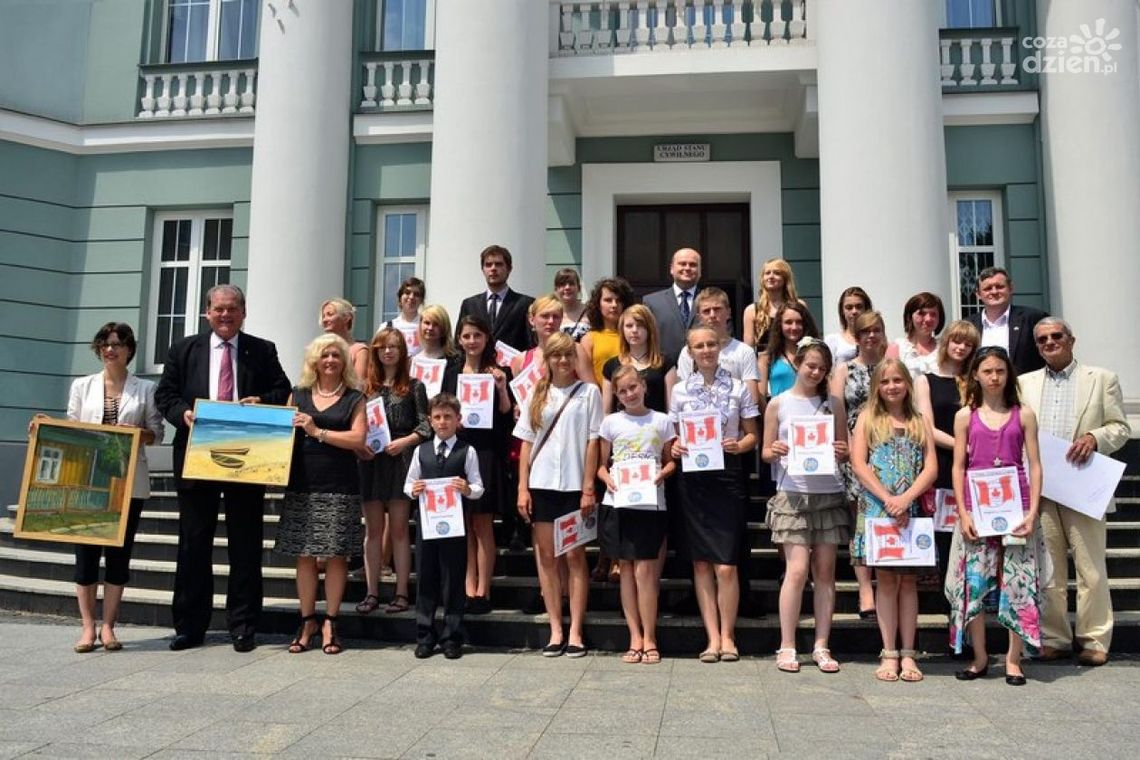 Zdolna młodzież z Radomia nagrodzona! Zdolna młodzież z Radomia nagrodzona!