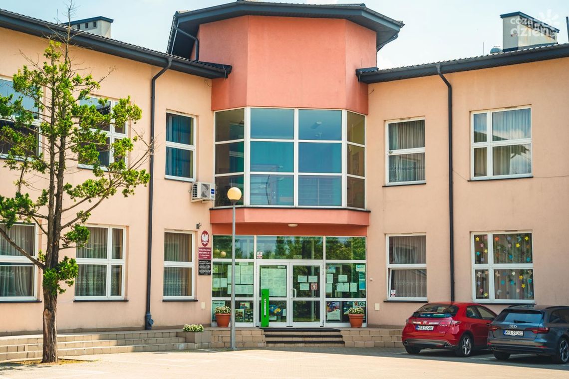 Ze szkolnej kroniki: PSP nr 19 im. Edmunda Bakalarza Ze szkolnej kroniki: PSP nr 19 im. Edmunda Bakalarza