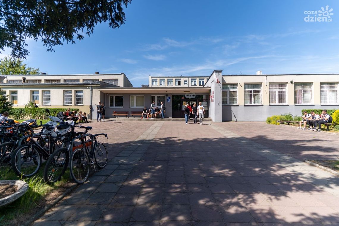 Ze szkolnej kroniki: Zespół Szkół Technicznych im. Tadeusza Kościuszki Ze szkolnej kroniki: Zespół Szkół Technicznych im. Tadeusza Kościuszki