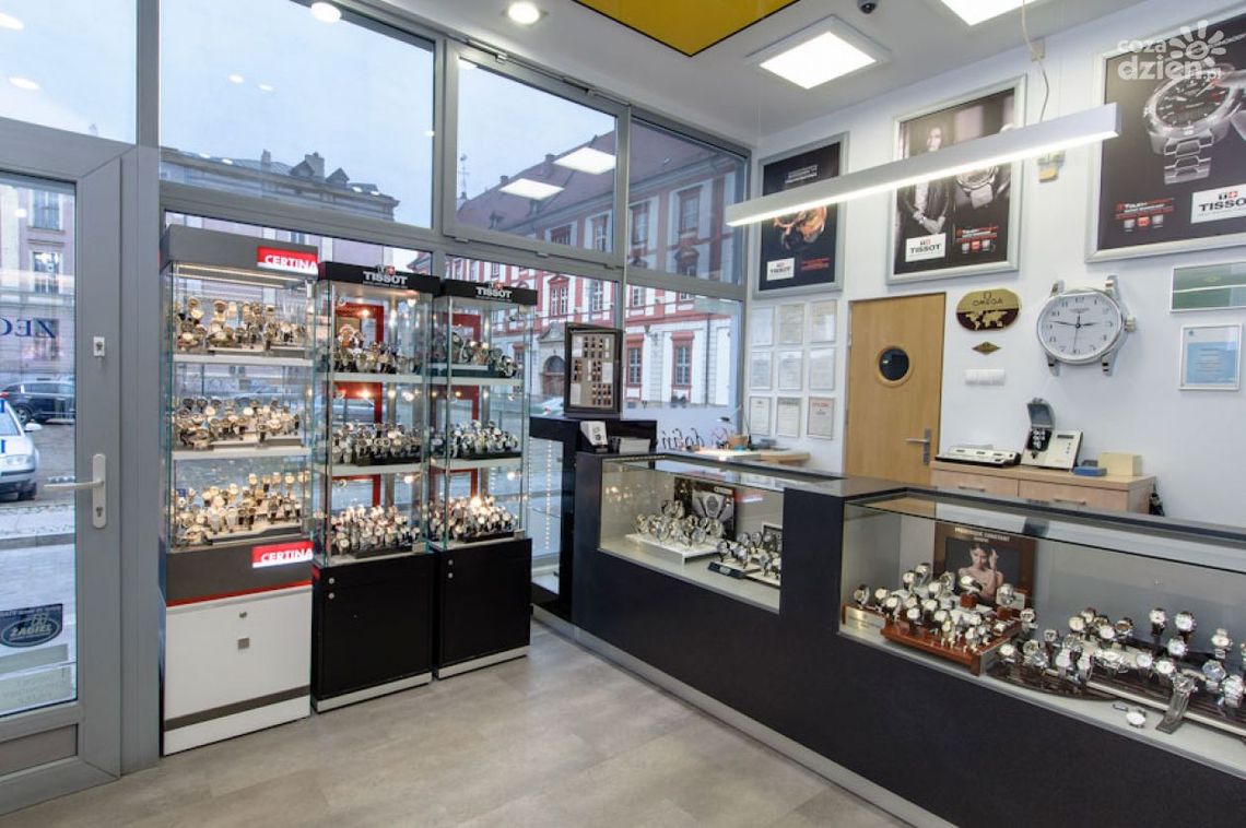 Zegarek męski - co wybrać na prezent? TOP 5 modeli do 1500 zł