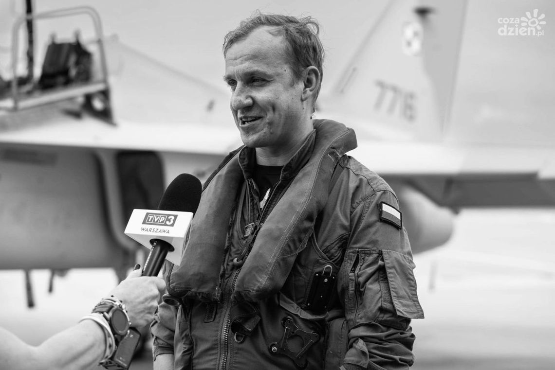 Zginął pilot z bazy w Dęblinie. Robert "Killer" Jeł był doświadczonym instruktorem 