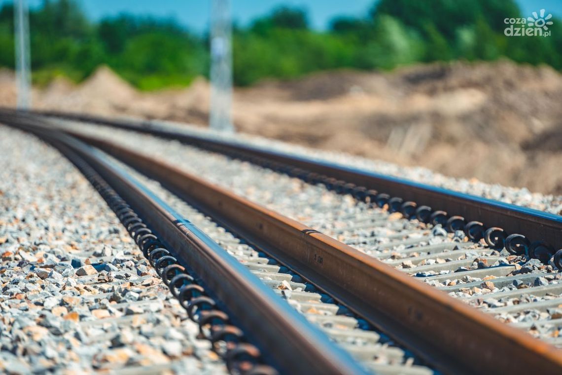 Zginął potrącony przez pociąg relacji Dęblin-Radom