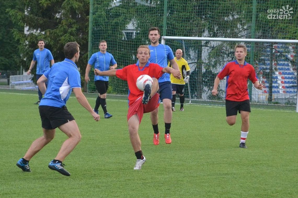 Zgłoś swoją drużynę do piłkarskiej Ligi Amatorów MOSiR