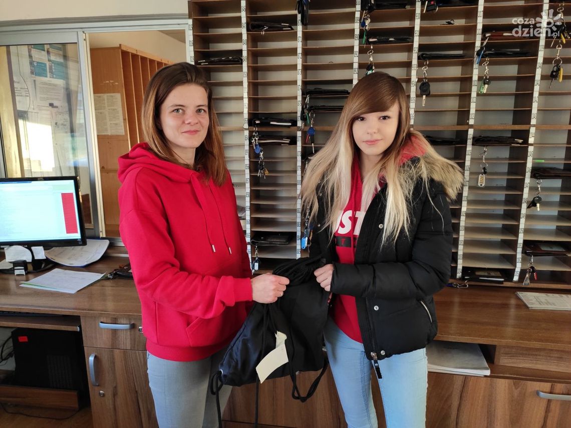 Zgubiła ponad 4 tys. zł. Odnalazły się w autobusie