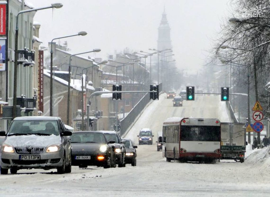 Zima nie odpuszcza. Trudne warunki na drogach!