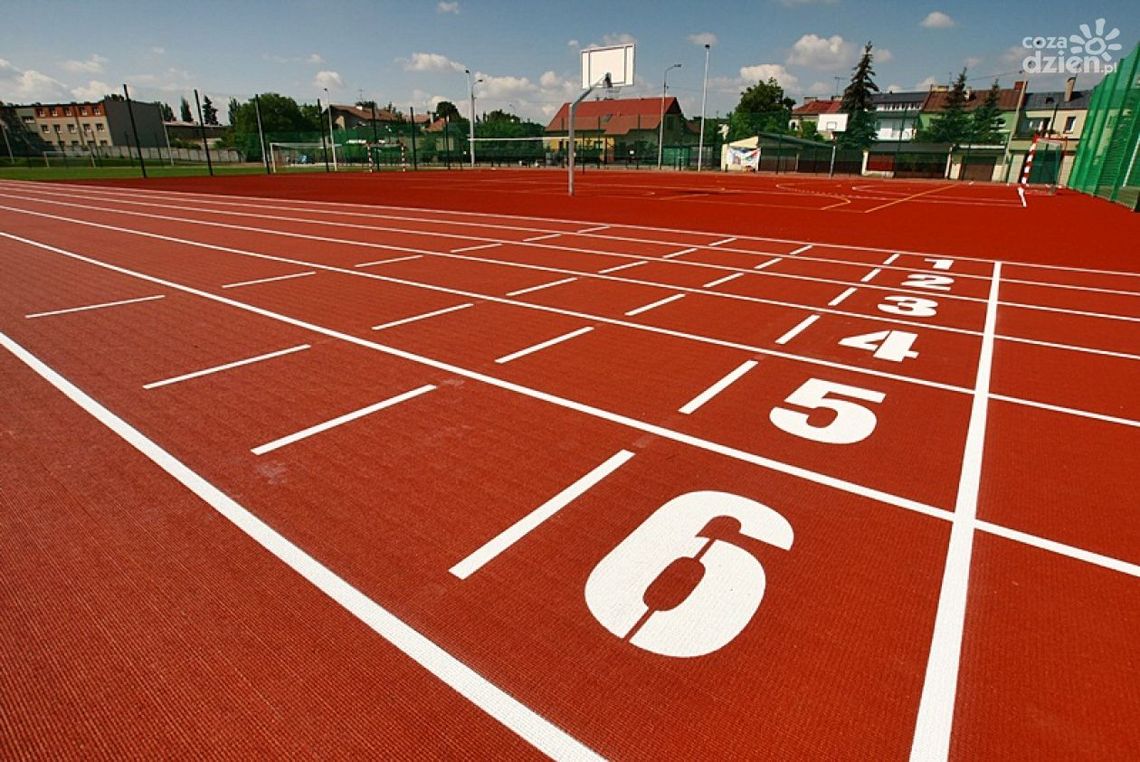 Zimowe zawody lekkoatletyczne dla najmłodszych