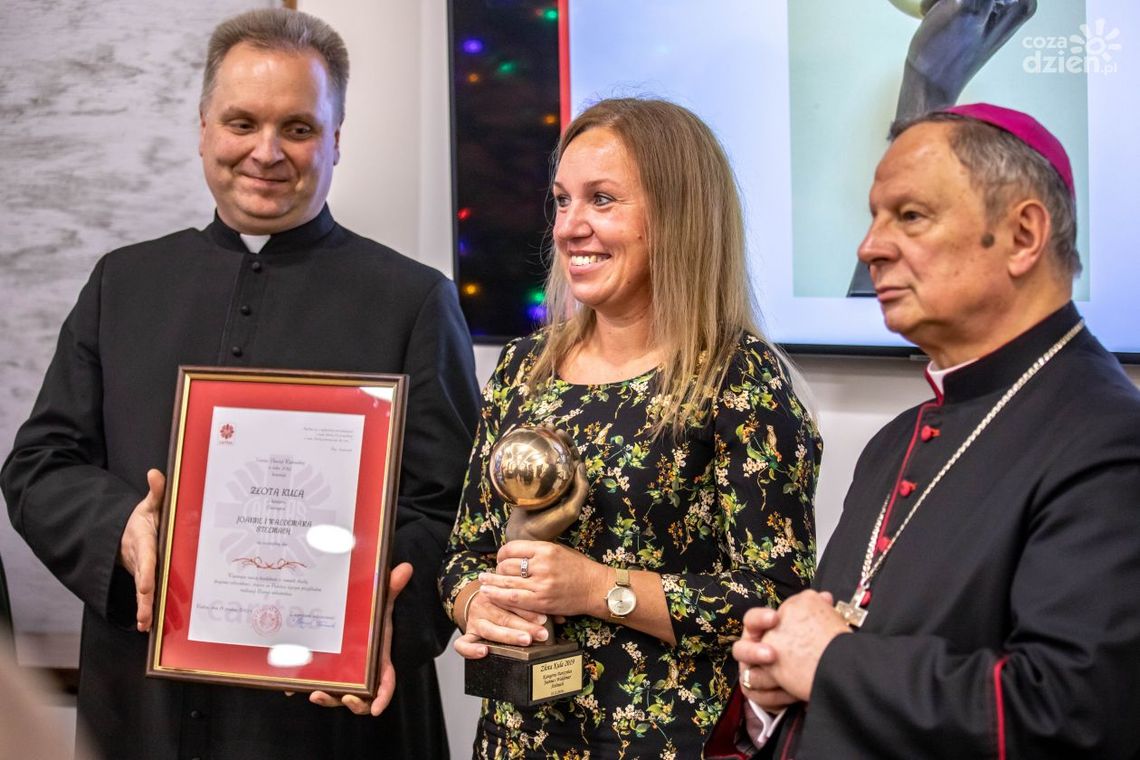 Złota kula wręczona